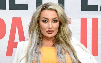 Love Island star Chloe Crowhurst Announces her Pregnancy with her First Child, Who is her Husband?
